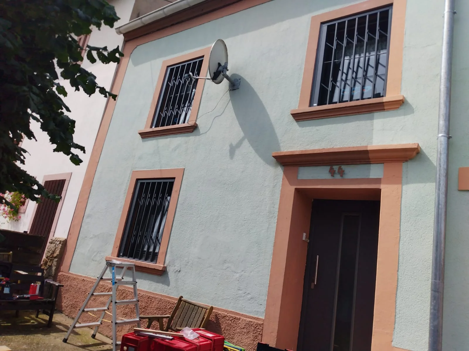 Scherengitter vs. Stahlgitter: Welcher Einbruchschutz passt?