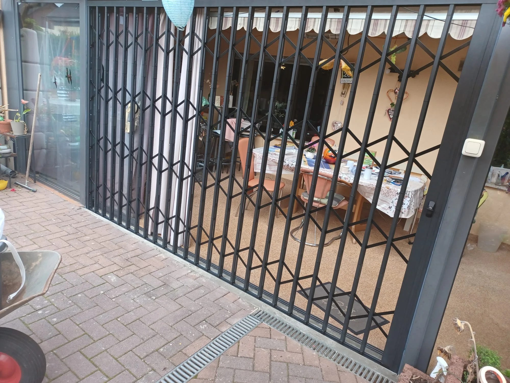 Scherengitter Terrasse